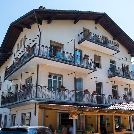 La Maison Hotel Aymavilles Bagian luar foto