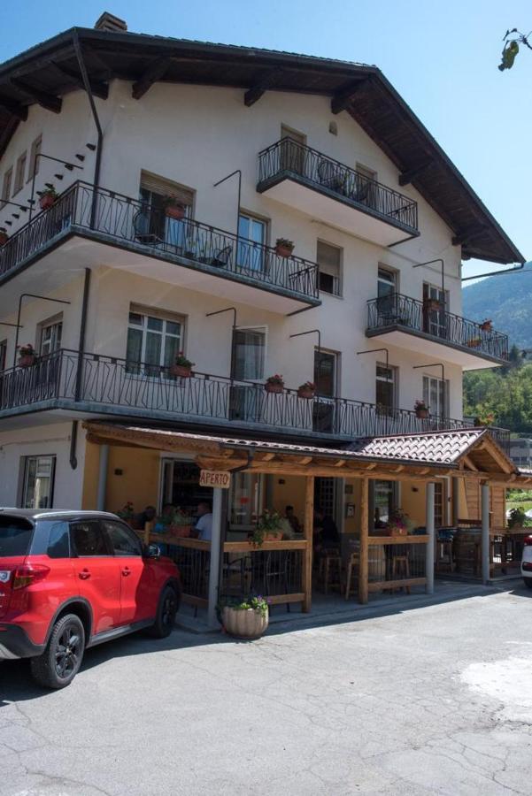 La Maison Hotel Aymavilles Bagian luar foto