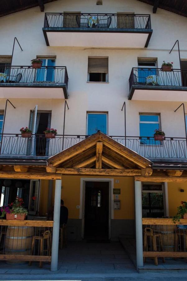 La Maison Hotel Aymavilles Bagian luar foto
